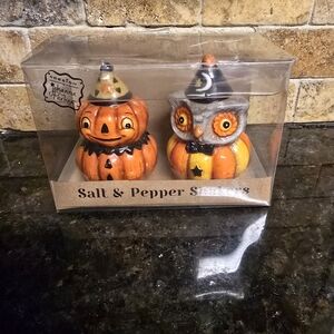 Johanna Parker Halloween Salt & Pepper Shakers - Orange and Gray